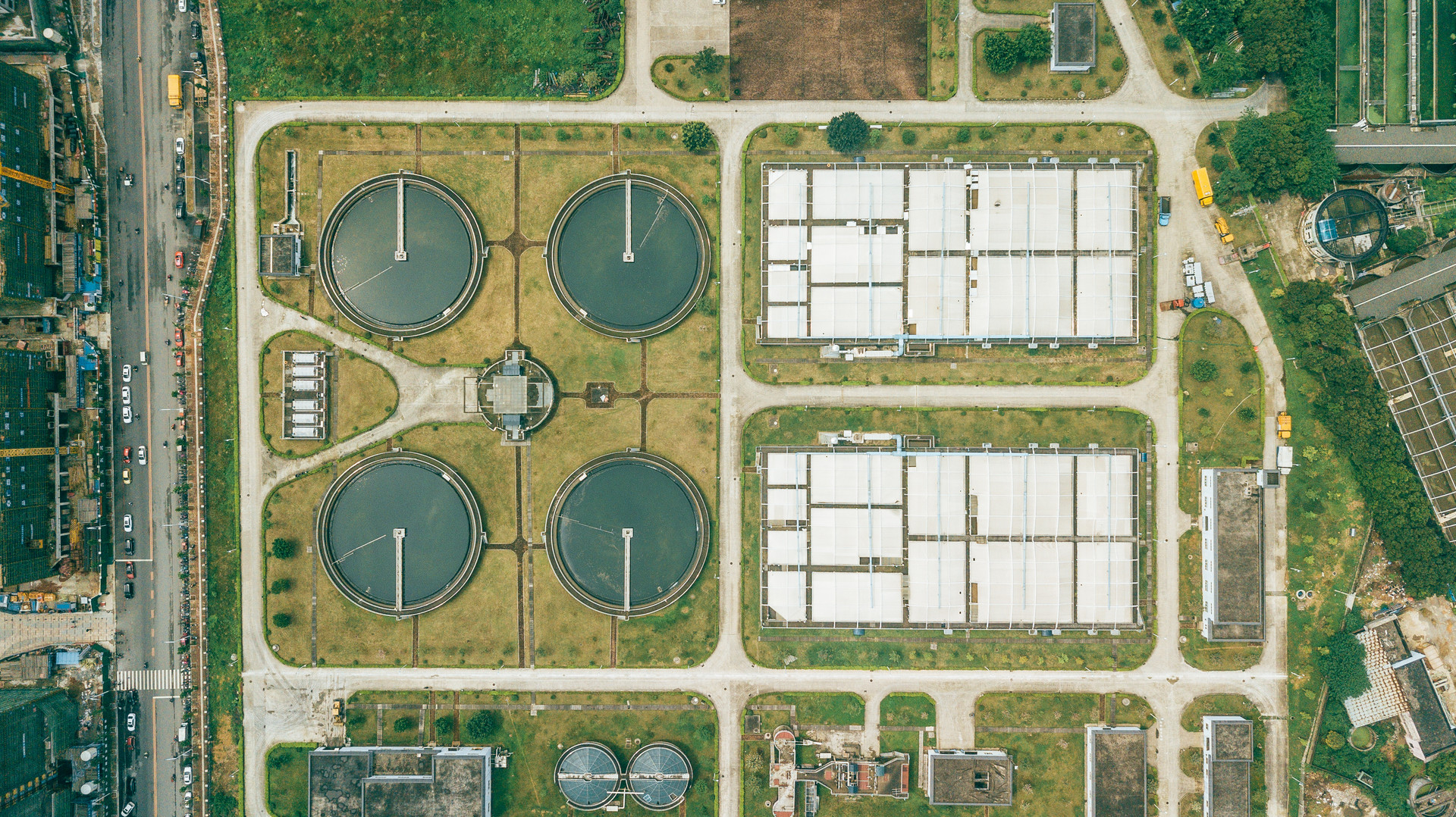 攝圖網(wǎng)_501598496_banner_航拍城市中的污水處理廠(非企業(yè)商用).jpg 攝圖網(wǎng)_501598496_banner_航拍城市中的污水處理廠(非企業(yè)商用).jpg